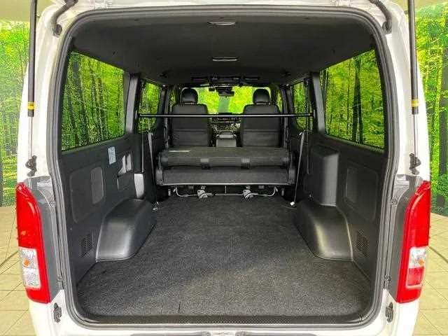 Toyota Hiace Van 2022 — миниатюра 4