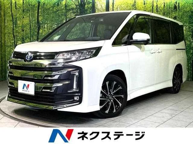 Toyota Noah 2023 — фото 1, купить с доставкой в Москву