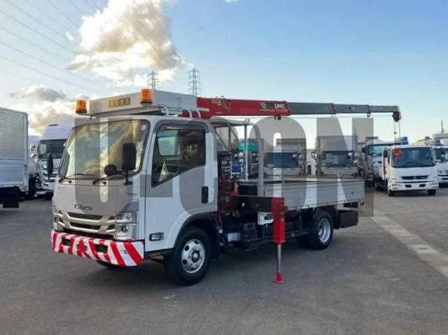 Isuzu Elf Truck 2022 — фото 1, купить с доставкой в Москву
