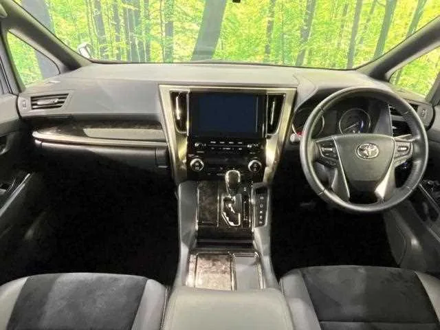 Toyota Alphard Hybrid 2022 — миниатюра 2