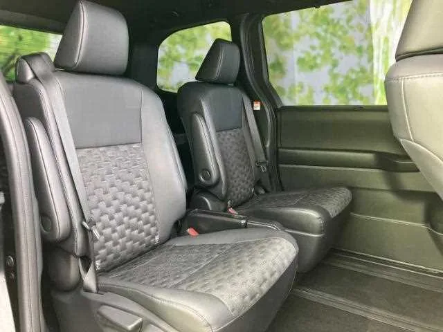 Toyota Voxy 2024 — миниатюра 5