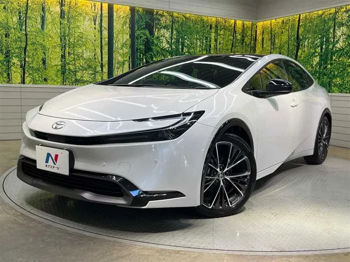 Toyota Prius 2025 — фото 1, купить с доставкой в Москву