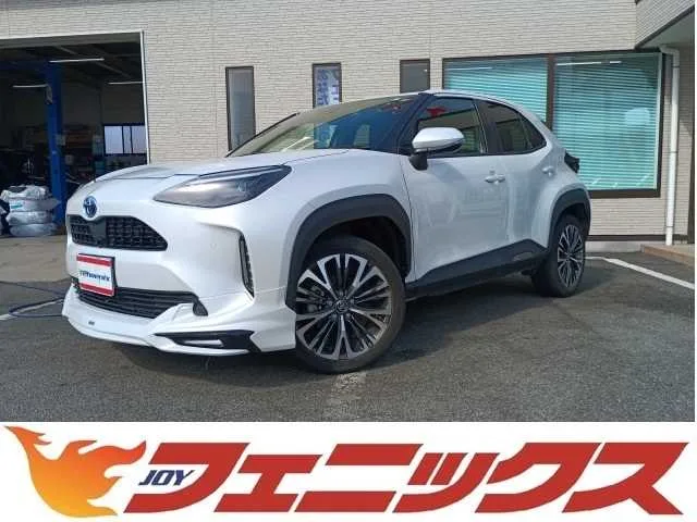 Toyota Yaris Cross HYBRID Z 2023 — фото 1, купить с доставкой в Москву