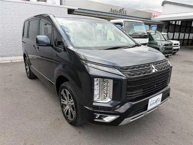 Mitsubishi Delica D5 2024 — миниатюра 3