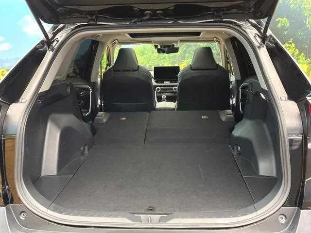 Toyota RAV4 2023 — миниатюра 4