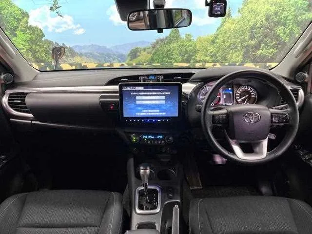Toyota Hilux 2022 — миниатюра 2
