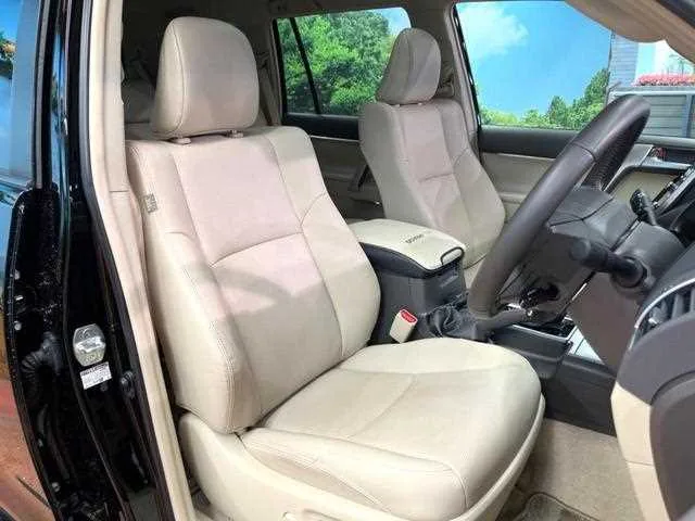 Toyota Land Cruiser Prado 2023 — миниатюра 4