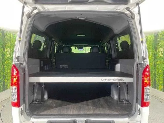 Toyota Hiace Van 2022 — миниатюра 4