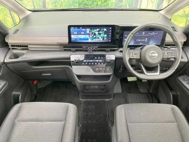 Nissan Serena 2023 — миниатюра 2
