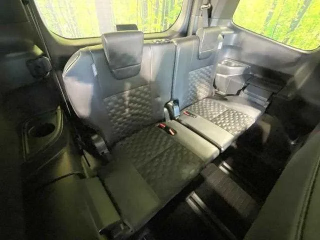 Toyota Voxy 2023 — миниатюра 4