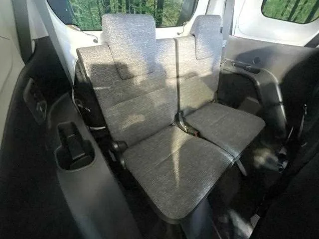 Toyota Sienta 2023 — миниатюра 4
