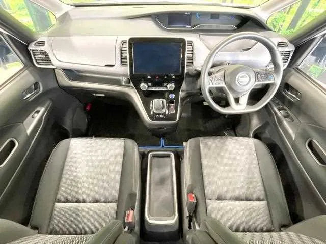 Nissan Serena 2022 — миниатюра 2