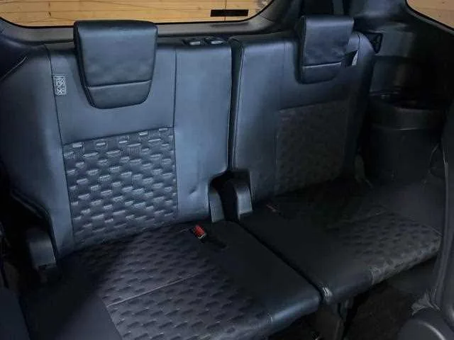 Toyota Voxy 2023 — миниатюра 4