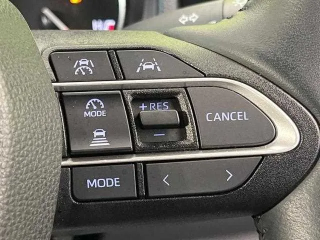 Toyota Voxy 2023 — миниатюра 3