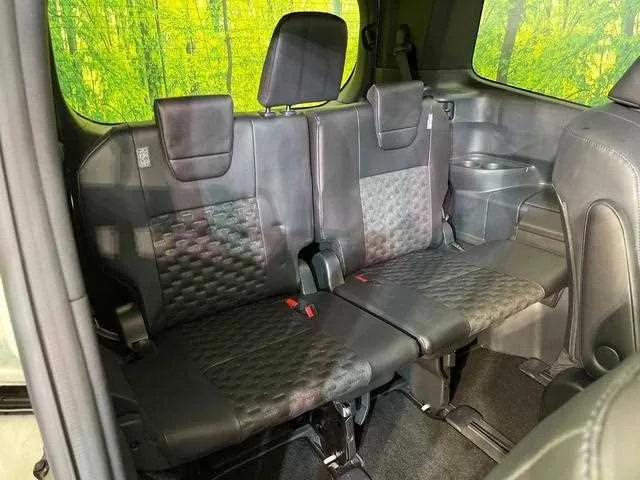 Toyota Voxy 2023 — миниатюра 4