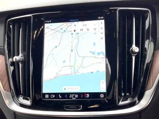 Volvo V60 2023 — миниатюра 3