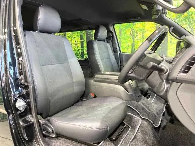 Toyota Hiace Van 2025 — миниатюра 5