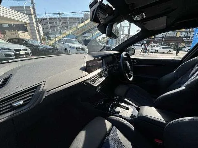 BMW 1 Series 2024 — миниатюра 2