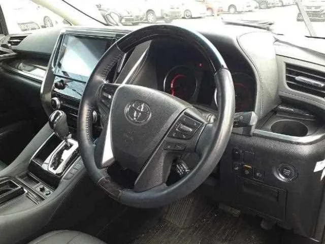 Toyota Alphard G 2023 — миниатюра 3
