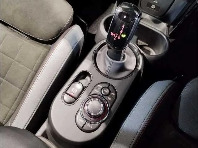 BMW MINI 2023 — миниатюра 4