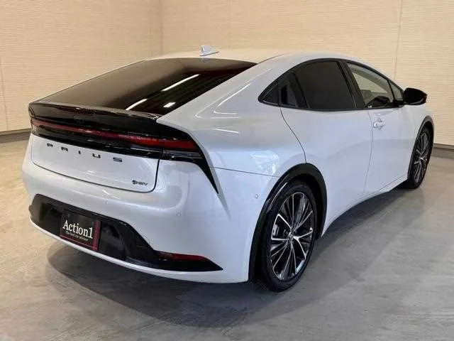Toyota Prius 2023 — миниатюра 3
