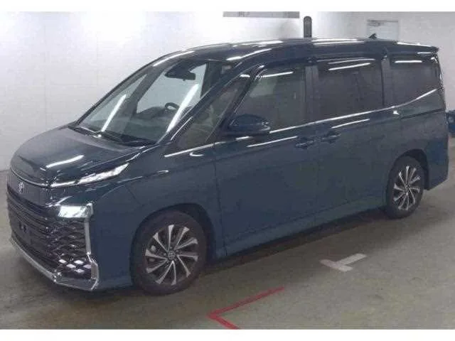 Toyota Voxy 2023 — фото 1, купить с доставкой в Москву