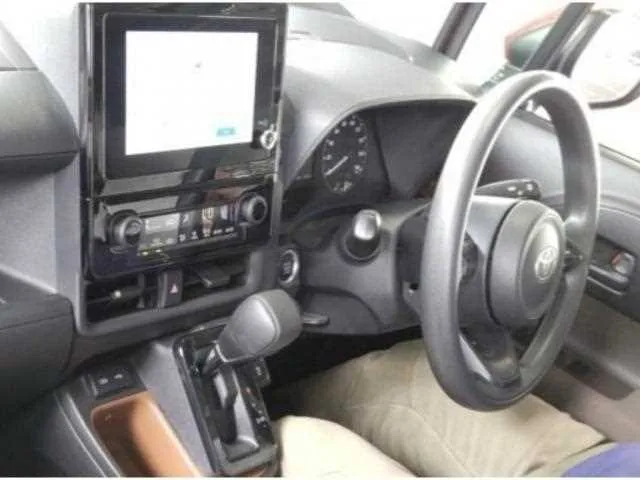Toyota Sienta 2023 — миниатюра 3