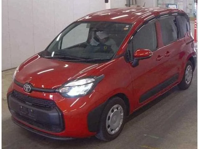 Toyota Sienta 2023 — фото 1, купить с доставкой в Москву
