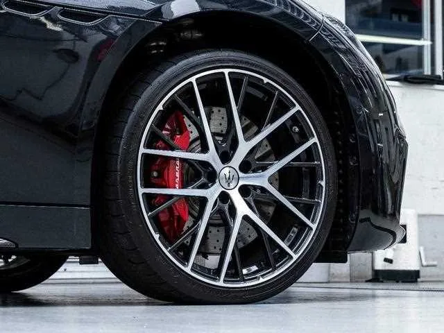 Maserati Granturismo 2024 — миниатюра 3