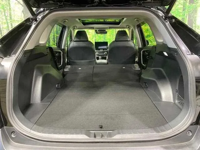Toyota RAV4 2023 — миниатюра 4