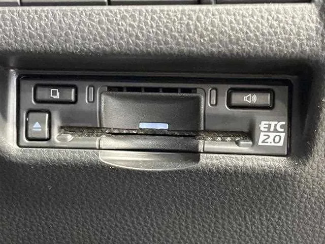 Toyota Harrier Hybrid 2023 — миниатюра 3