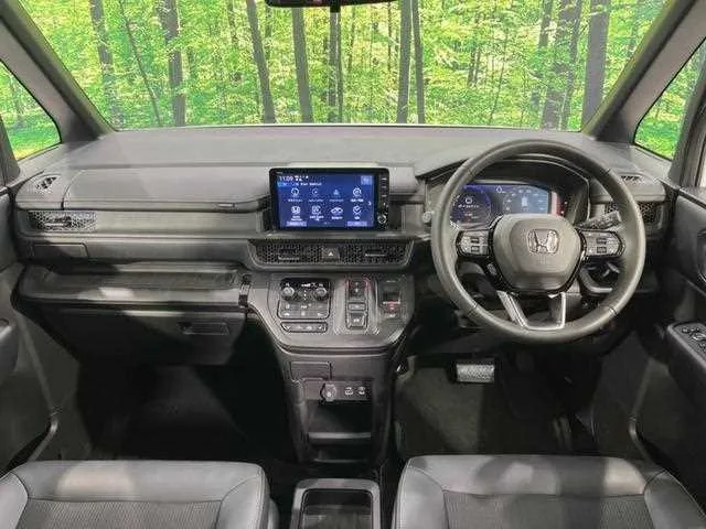 Honda Step WGN 2025 — миниатюра 2