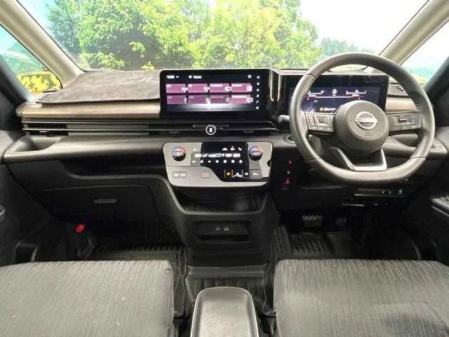 Nissan Serena 2024 — миниатюра 2