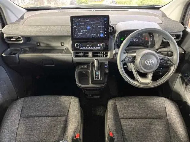 Toyota Sienta 2025 — миниатюра 2
