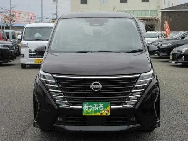Nissan Serena 2023 — миниатюра 2