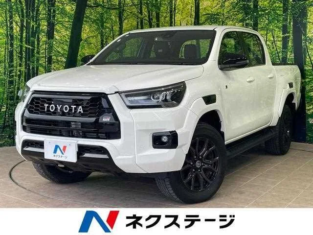 Toyota Hilux 2023 — фото 1, купить с доставкой в Москву