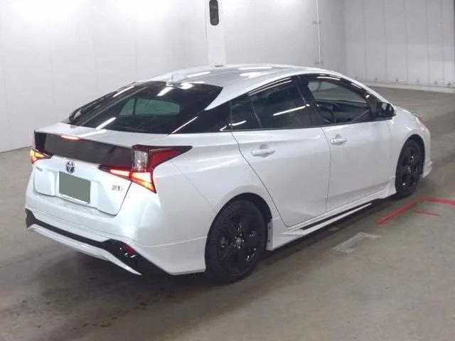 Toyota Prius 2022 — миниатюра 2