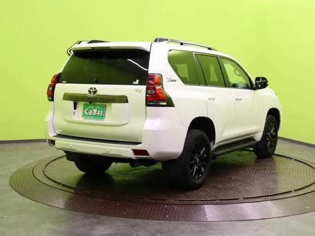 Toyota Land Cruiser Prado 2022 — миниатюра 2