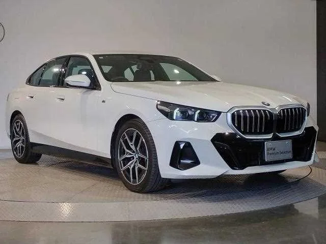 BMW 5 Series 2024 — миниатюра 3