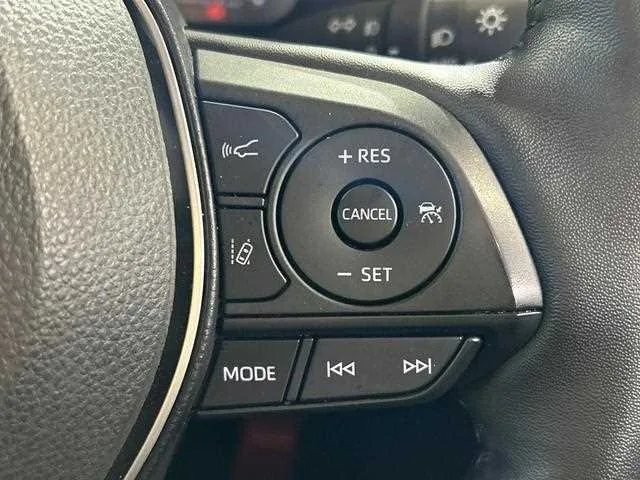 Toyota RAV4 2025 — миниатюра 3
