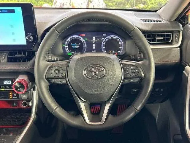 Toyota RAV4 2025 — миниатюра 4