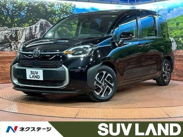 Toyota Sienta 2022 — фото 1, купить с доставкой в Москву
