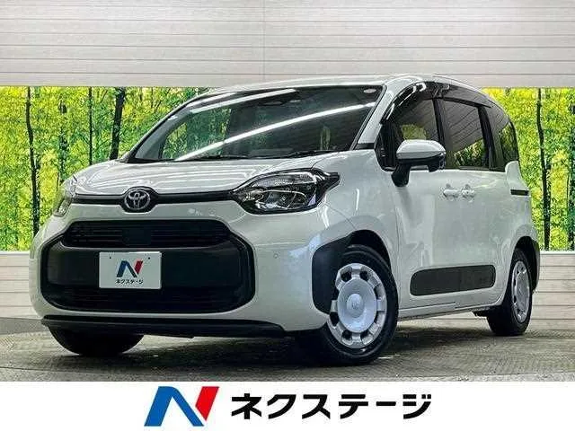 Toyota Sienta 2022 — фото 1, купить с доставкой в Москву
