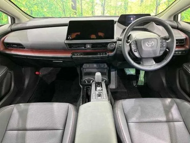 Toyota Prius 2023 — миниатюра 2