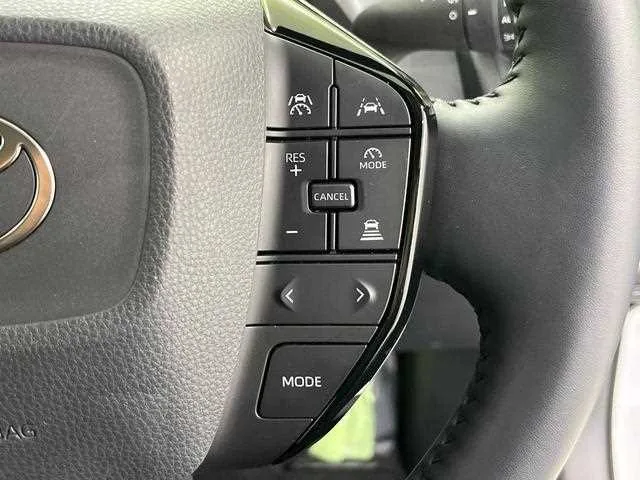 Toyota Prius 2023 — миниатюра 3