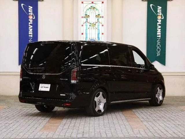 Mercedes-Benz V-Class 2024 — миниатюра 2