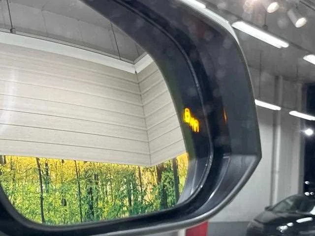 Toyota RAV4 2022 — миниатюра 5