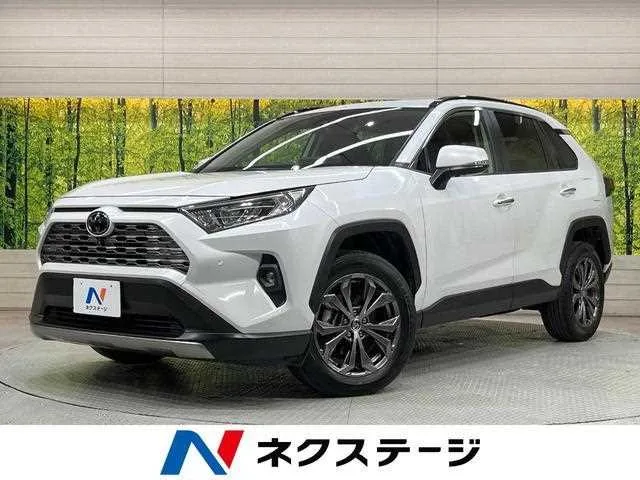 Toyota RAV4 2022 — фото 1, купить с доставкой в Москву