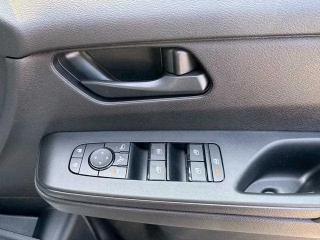 Nissan Serena 2026 — миниатюра 3