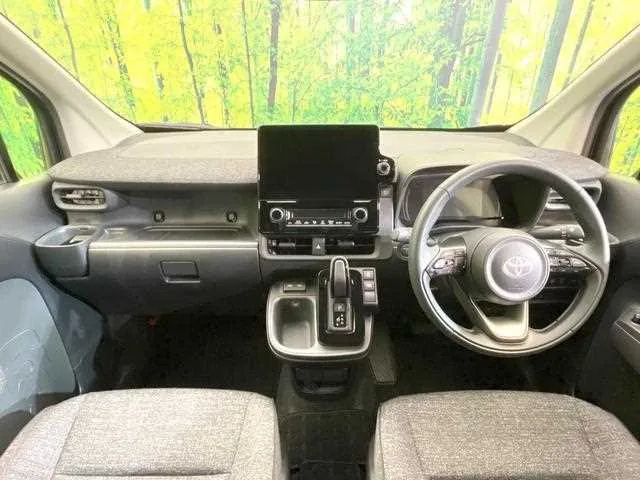 Toyota Sienta 2025 — миниатюра 2